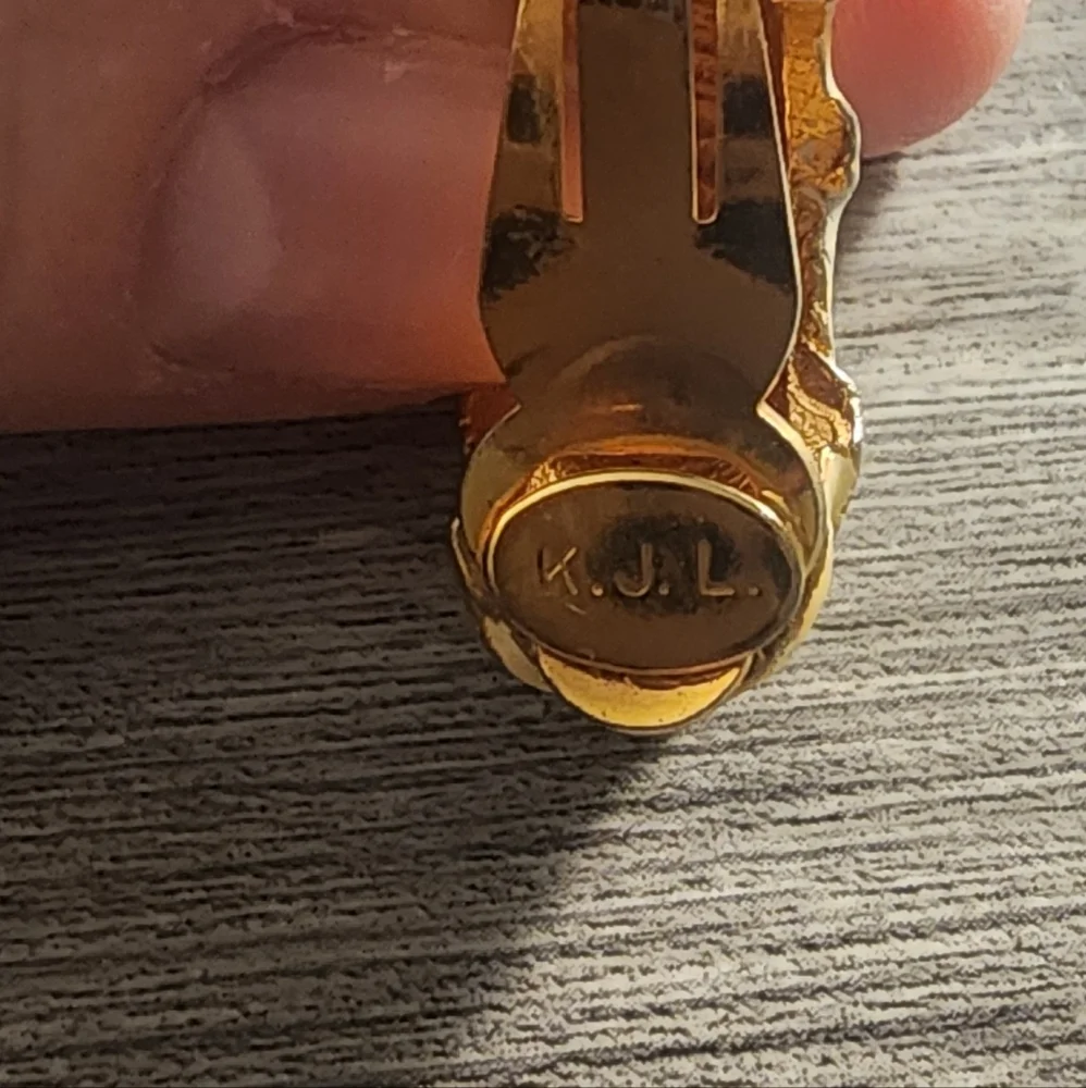 K.J.L Elegant Gold and Cream Hoop‎ Earrings. Signs Of Used. - Picture 6 of 7